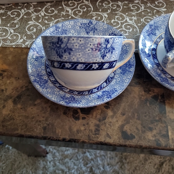 Grimwades tea cups and saucers - Picture 3 of 10